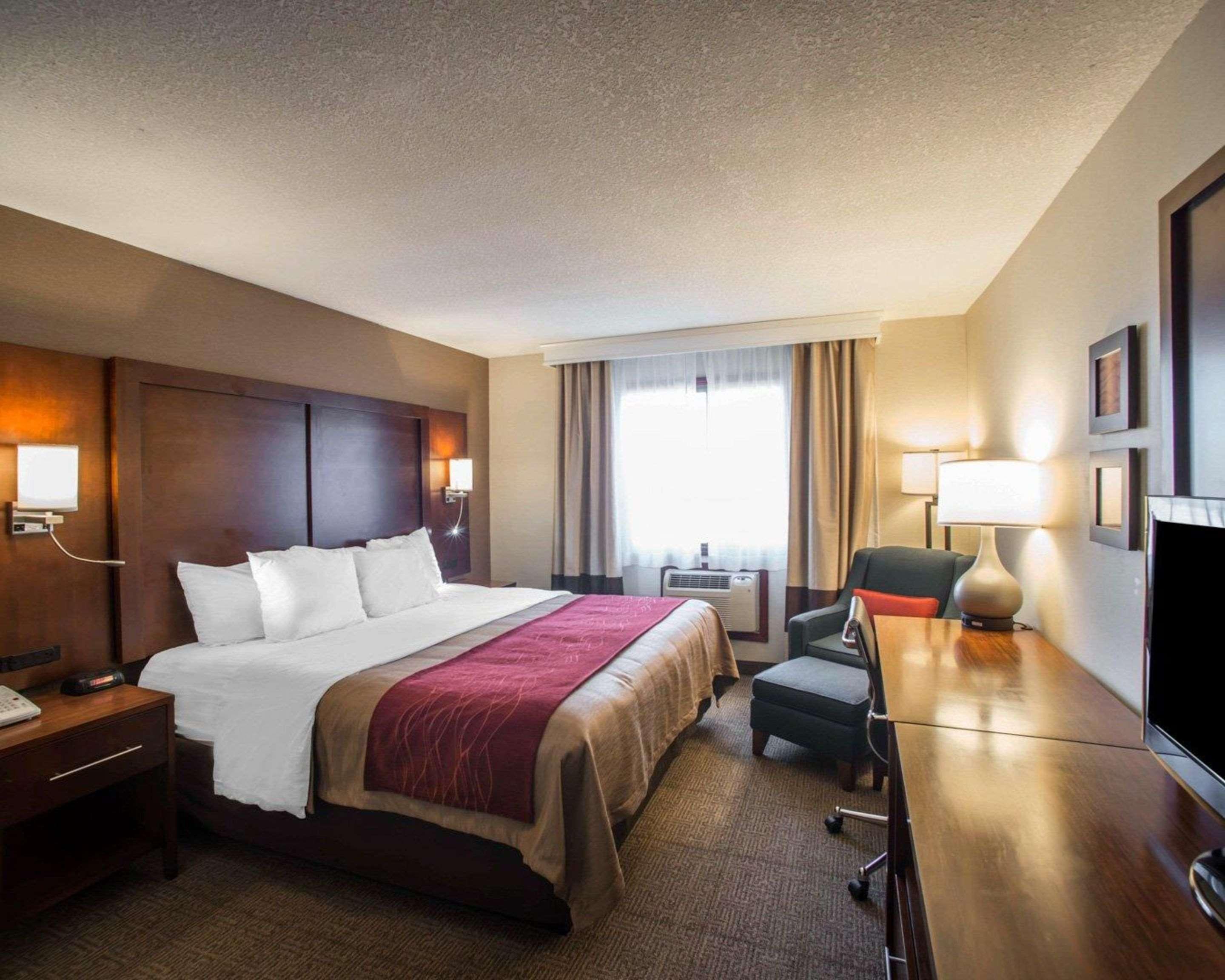 Quality Inn & Suites Boonville - Columbia Extérieur photo