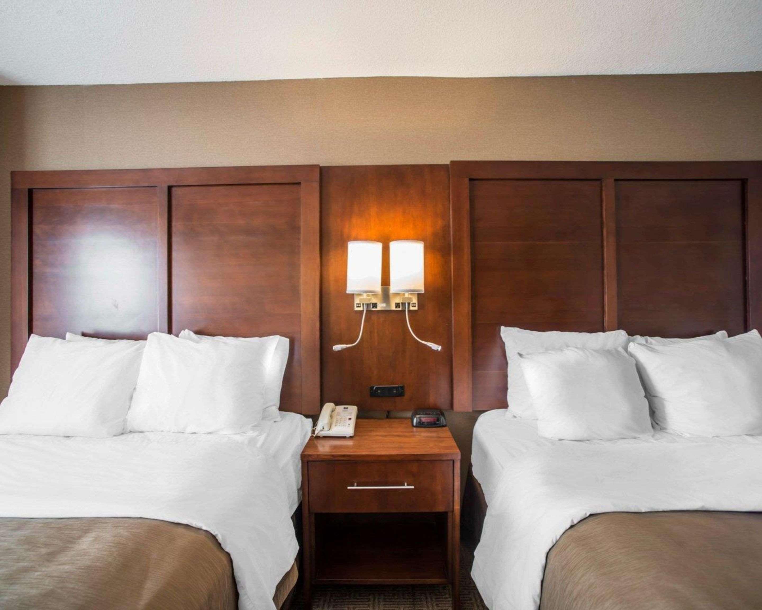 Quality Inn & Suites Boonville - Columbia Extérieur photo