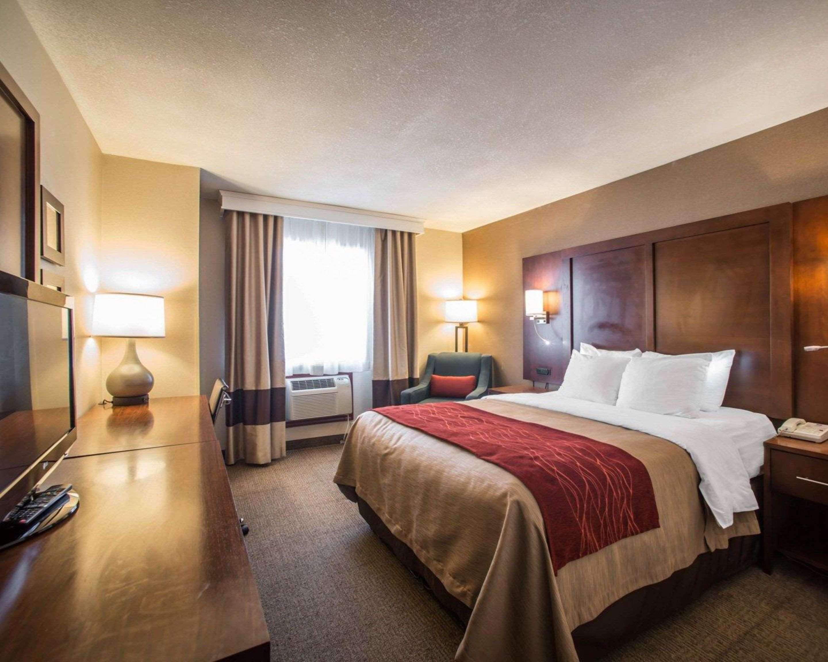 Quality Inn & Suites Boonville - Columbia Extérieur photo