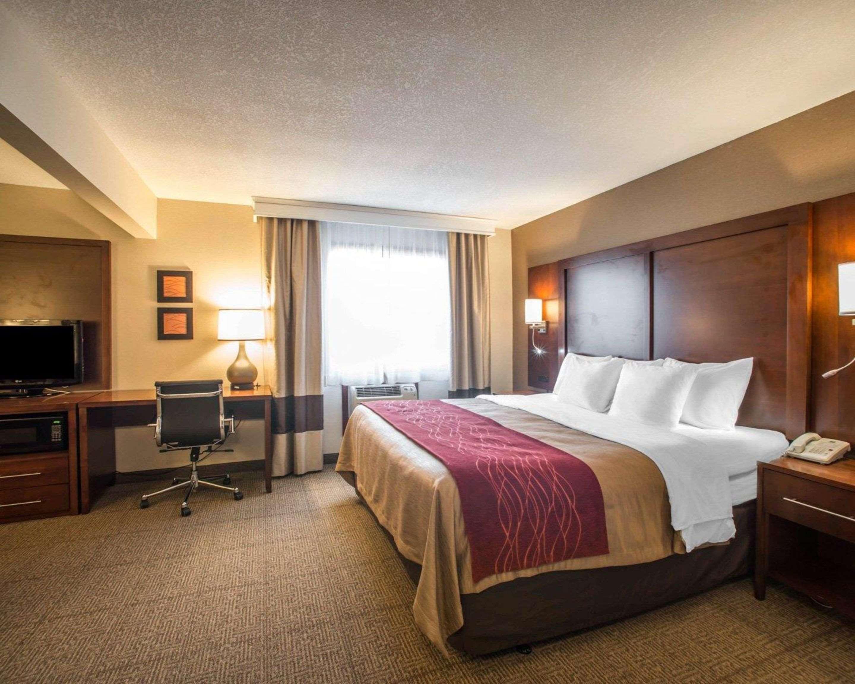 Quality Inn & Suites Boonville - Columbia Extérieur photo