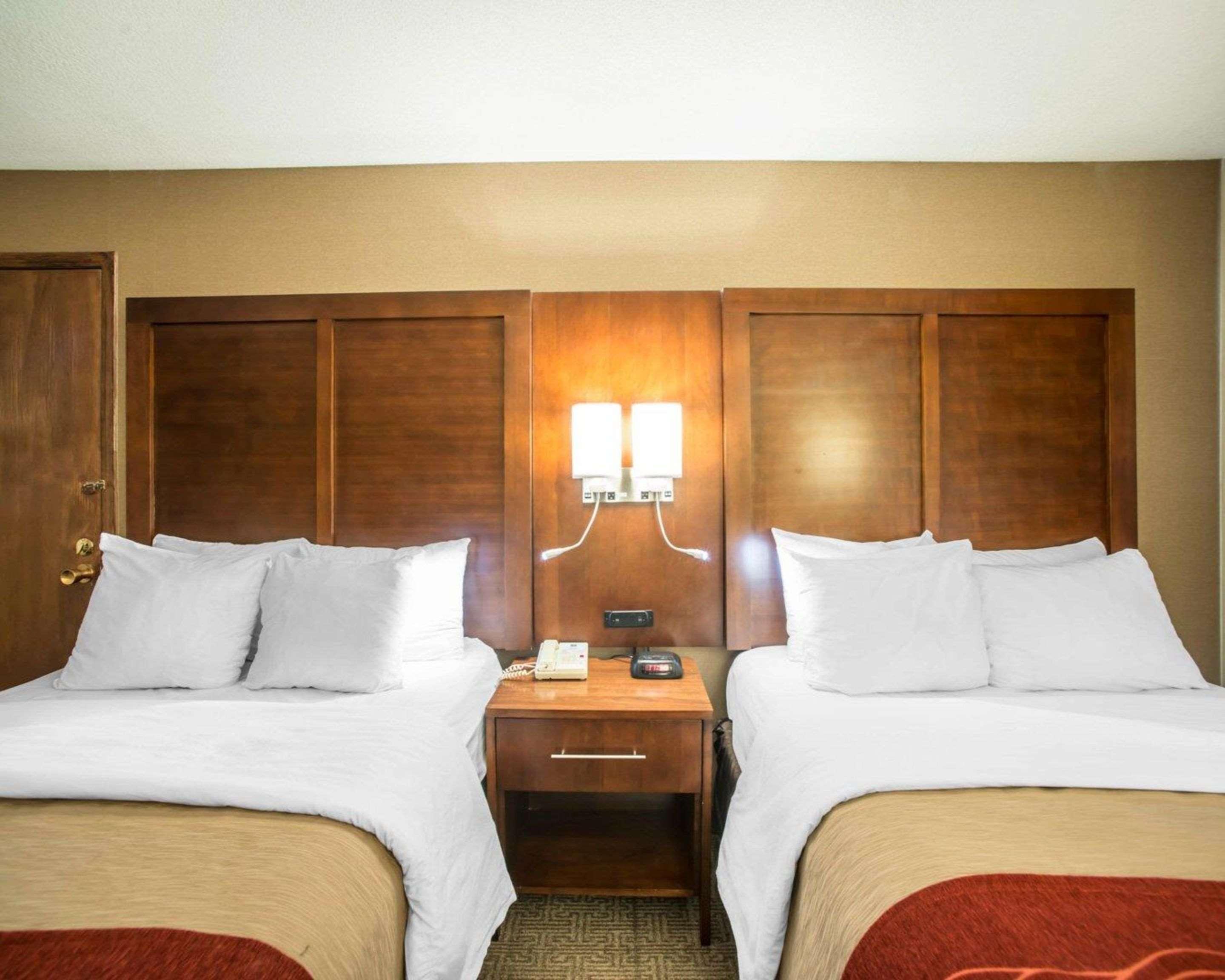 Quality Inn & Suites Boonville - Columbia Extérieur photo