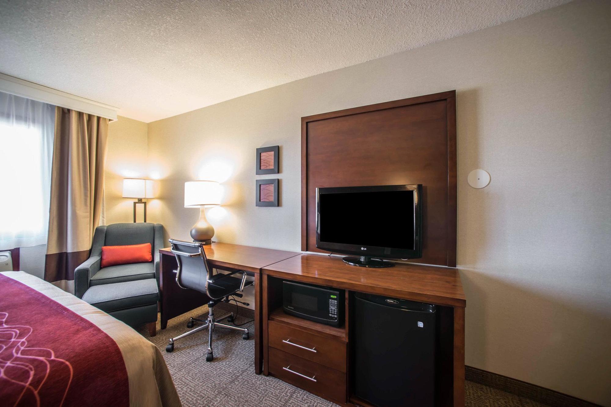 Quality Inn & Suites Boonville - Columbia Extérieur photo