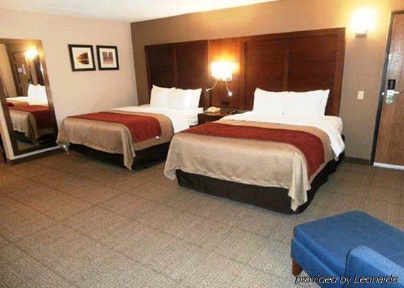 Quality Inn & Suites Boonville - Columbia Extérieur photo