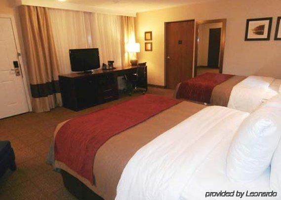 Quality Inn & Suites Boonville - Columbia Extérieur photo