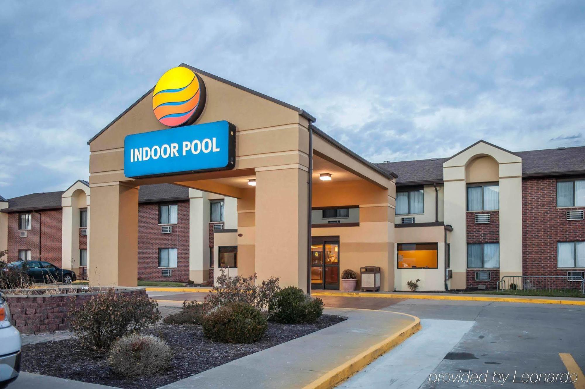 Quality Inn & Suites Boonville - Columbia Extérieur photo