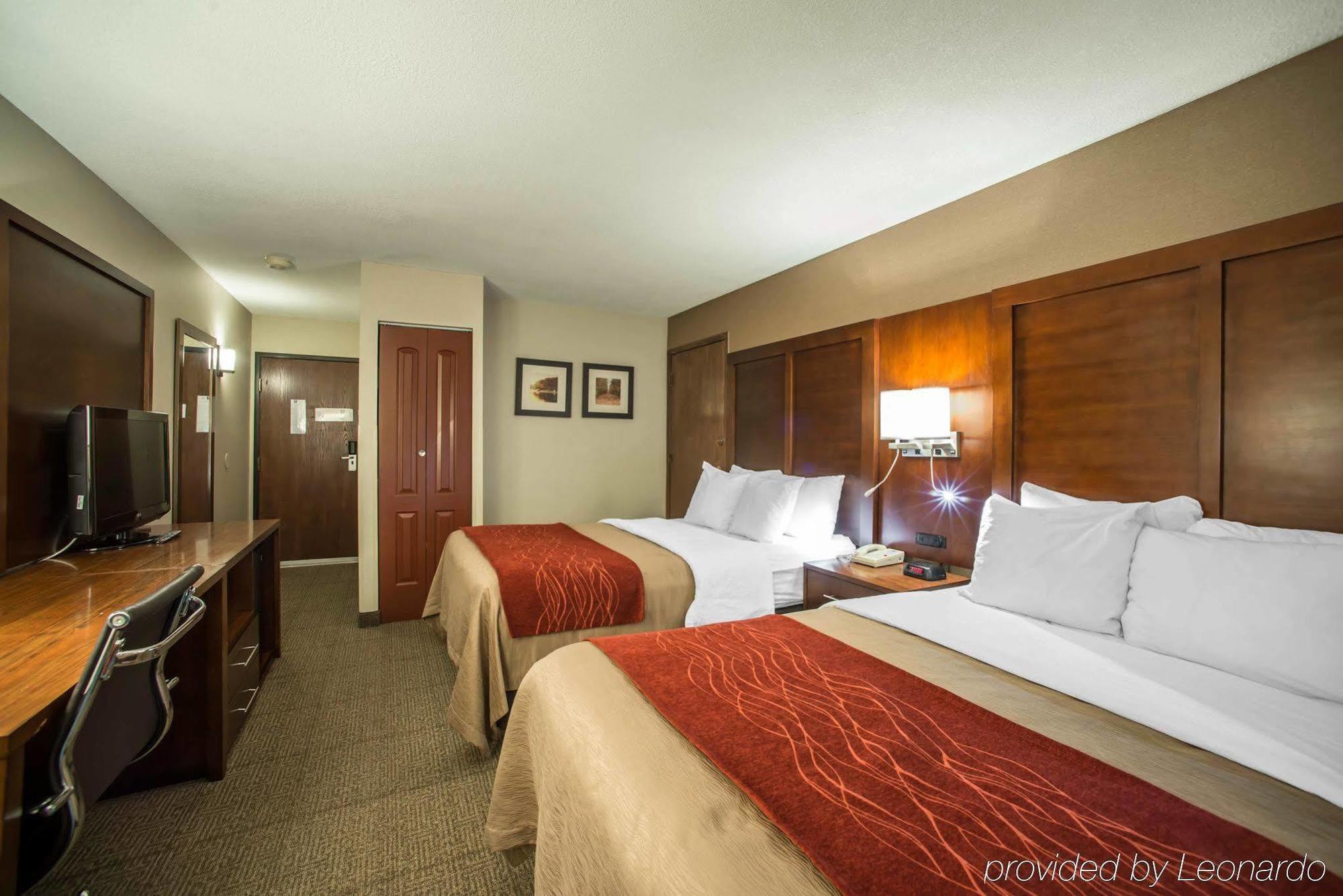 Quality Inn & Suites Boonville - Columbia Extérieur photo
