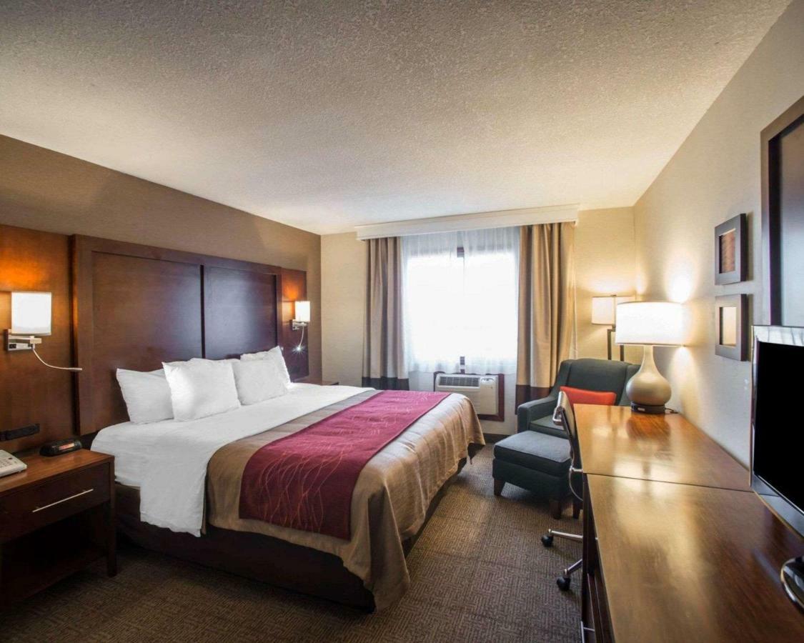 Quality Inn & Suites Boonville - Columbia Extérieur photo